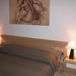 Elegance アパート