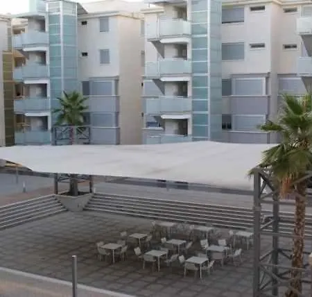 アパート Elegance *